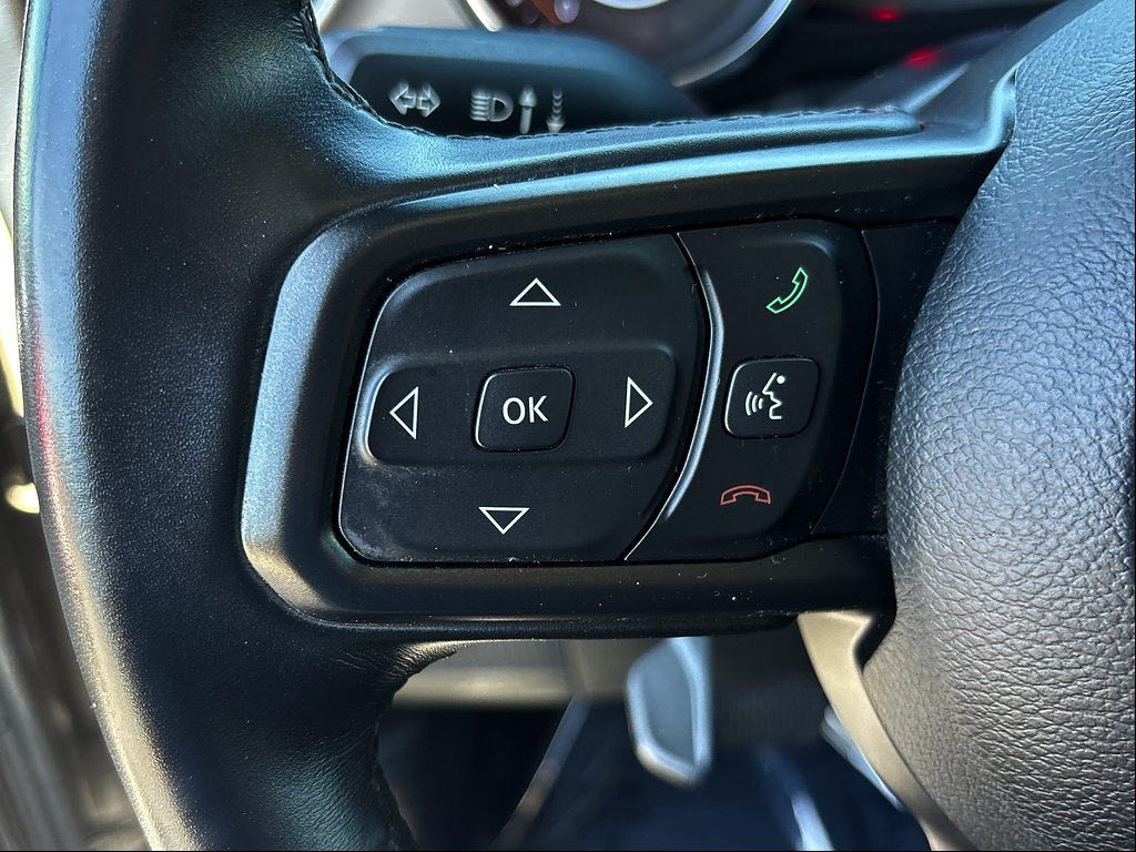 Used 2022 Jeep Wrangler Sport AWD/4WD image 13