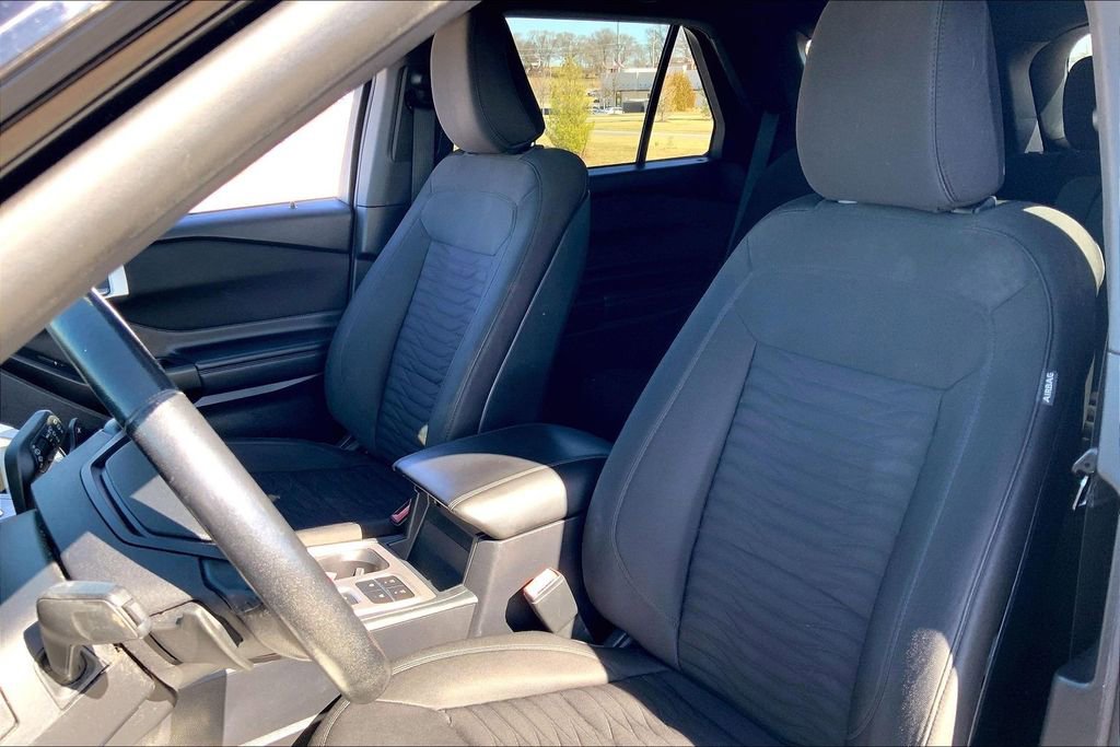 Used 2020 Ford Explorer XLT image 9