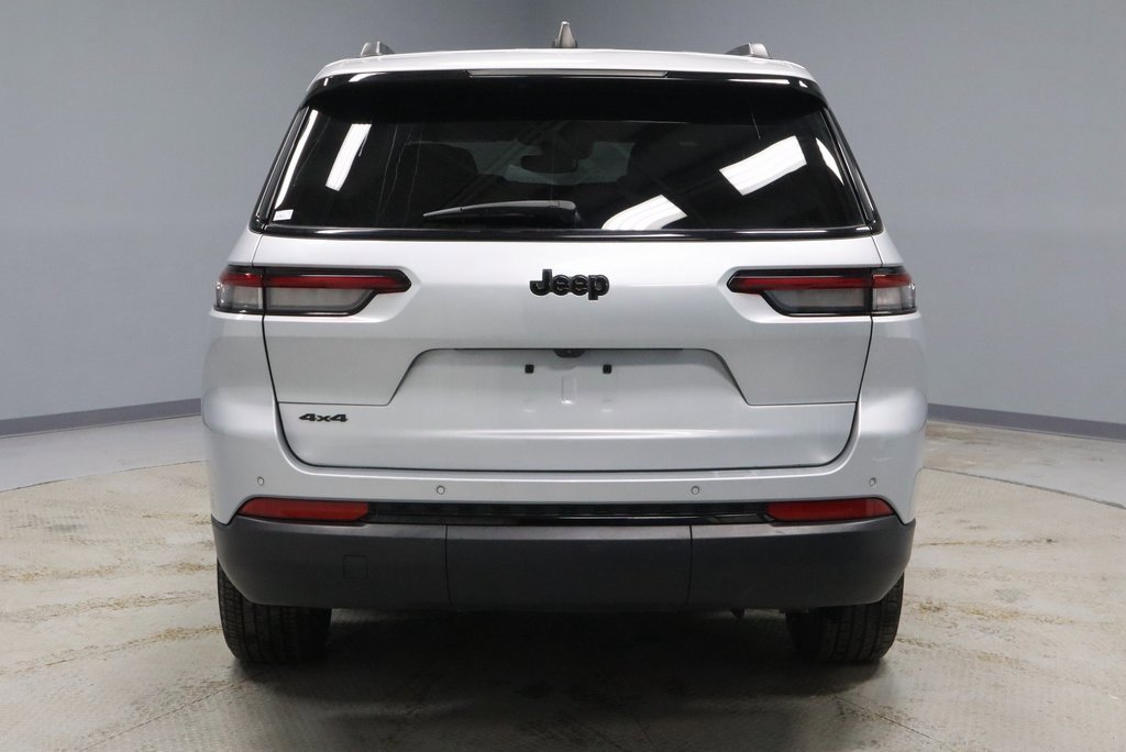 Used 2024 Jeep Grand Cherokee L Laredo image 9