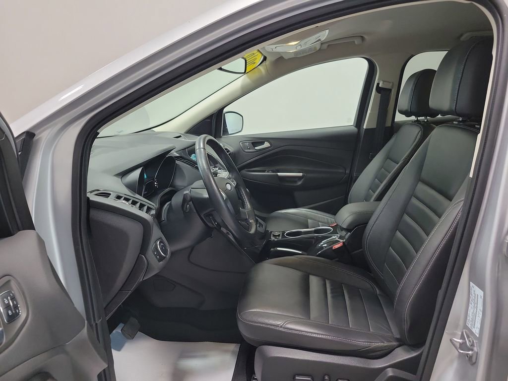 Used 2016 Ford Escape Titanium w/ Equipment Group 301A FWD image 2