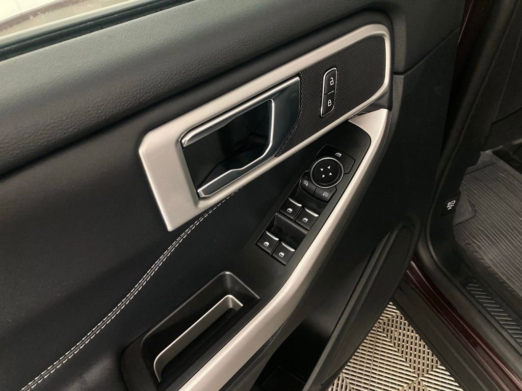 Used 2022 Ford Explorer XLT w/ Equipment Group 202A image 12