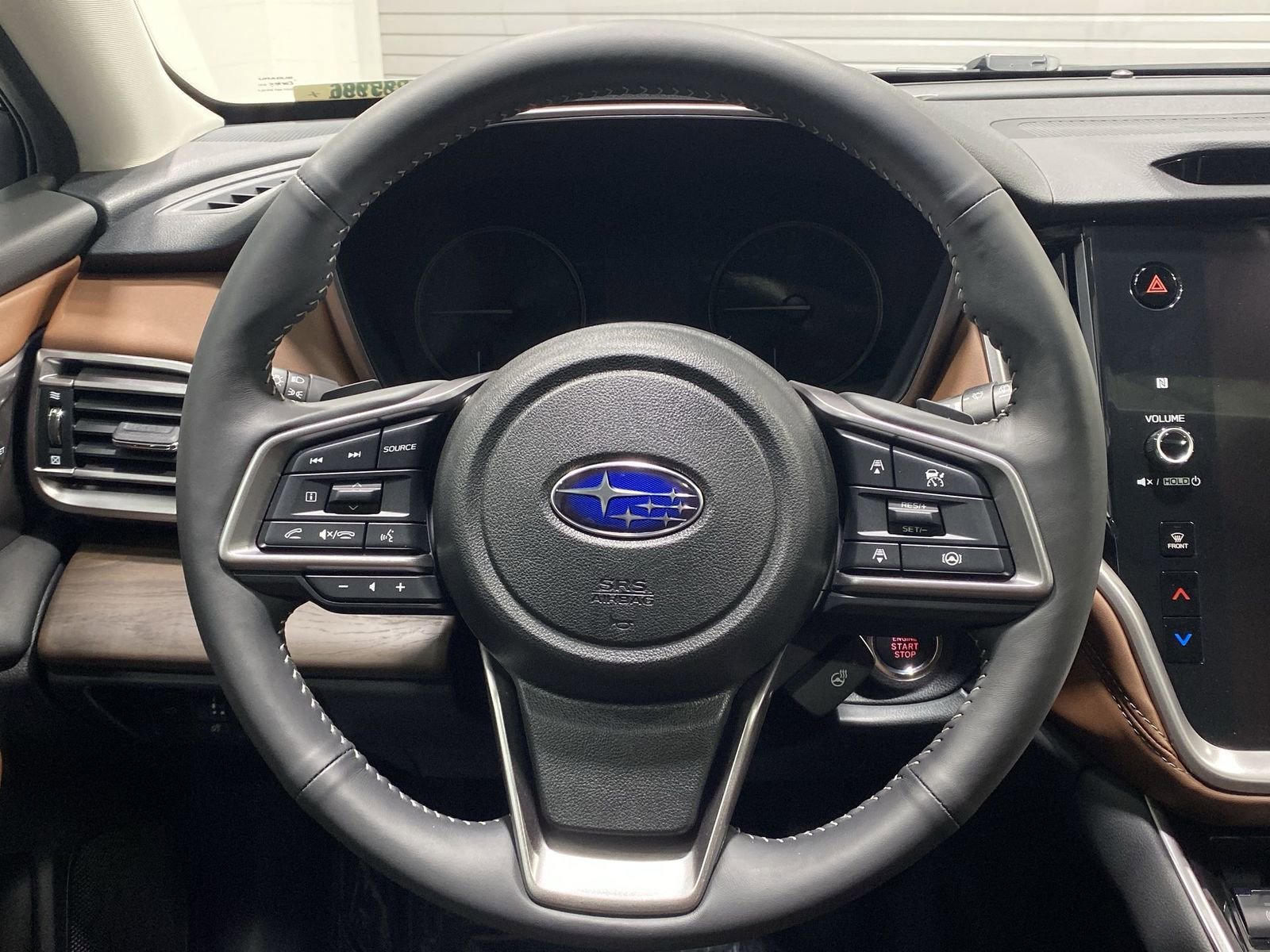 Certified 2025 Subaru Outback Touring XT w/ Tech Package 2 AWD/4WD image 14