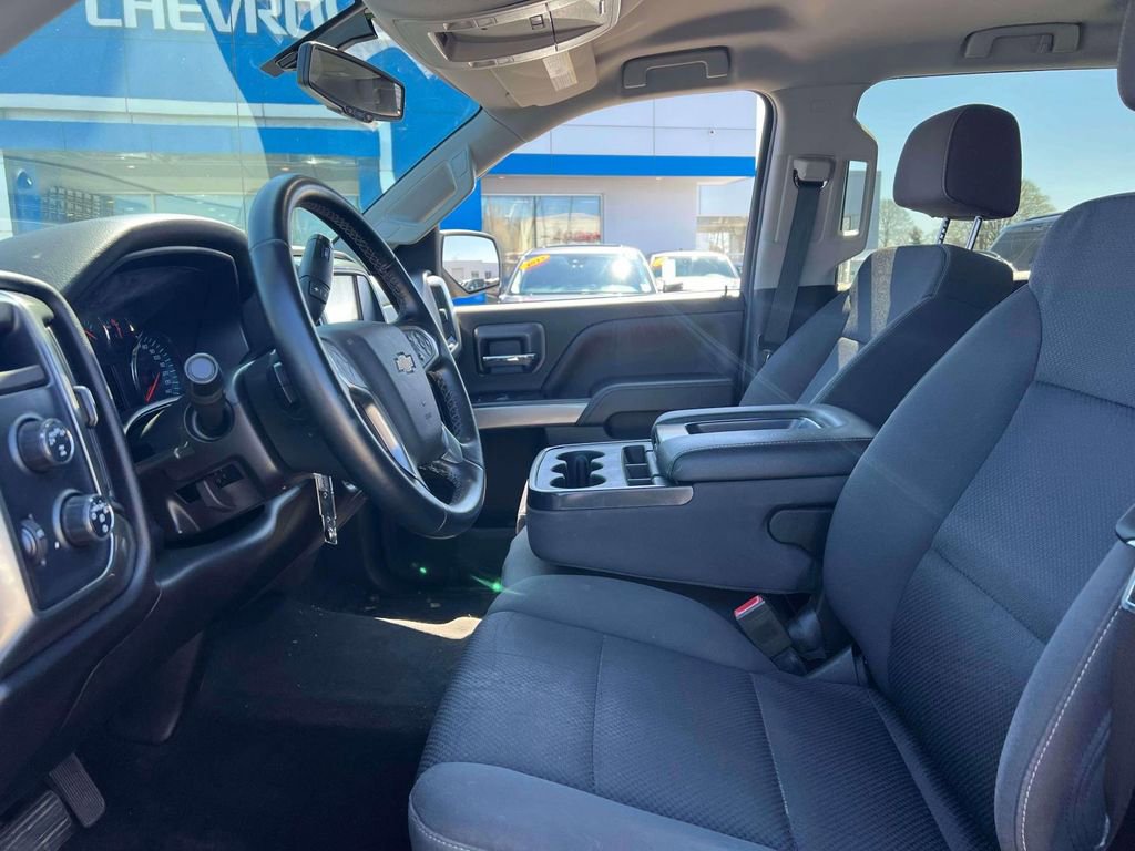 Used 2018 Chevrolet Silverado 1500 LT w/ All Star Edition AWD/4WD image 17