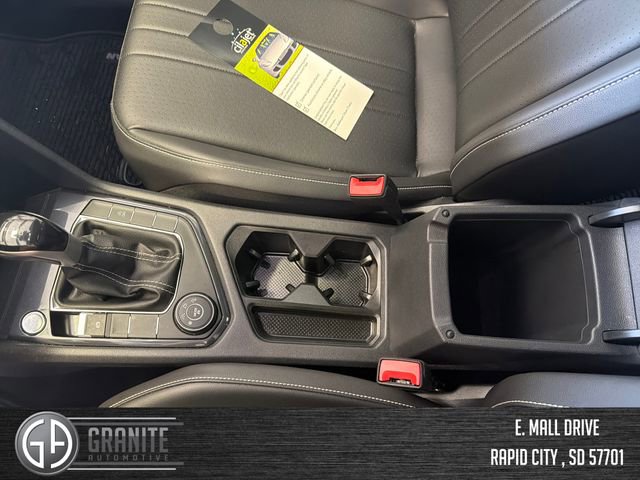 Used 2024 Volkswagen Tiguan SE w/ Panoramic Sunroof Package AWD/4WD image 26