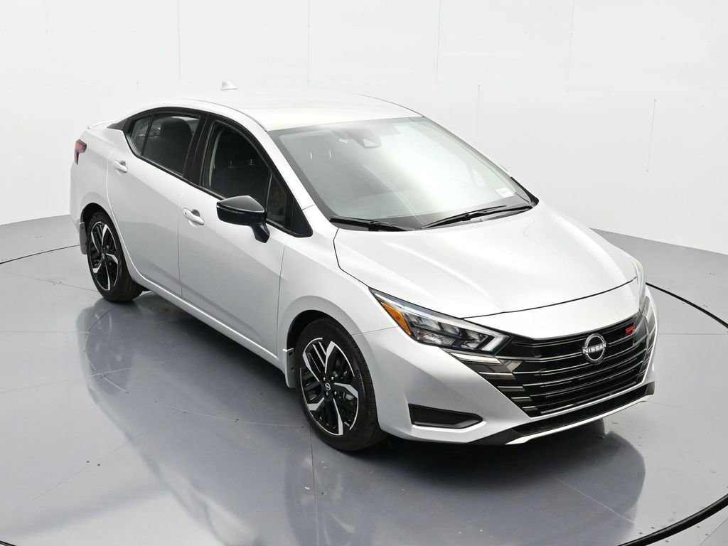 New 2025 Nissan Versa SR w/ Trunk Package FWD image 28