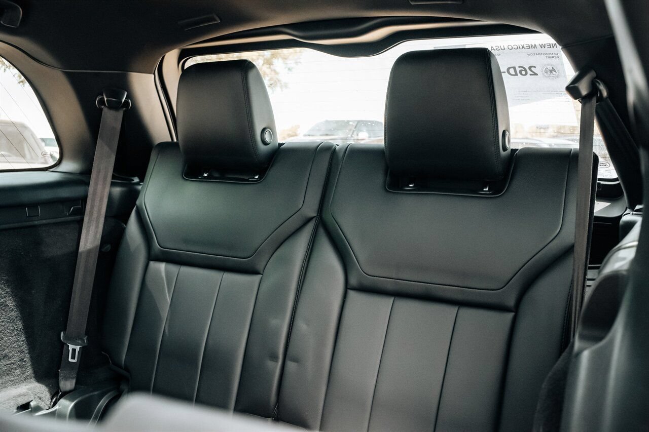 Used 2019 Land Rover Discovery HSE AWD/4WD image 42