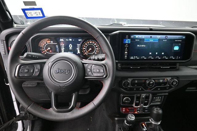 Used 2025 Jeep Wrangler Unlimited Rubicon AWD/4WD image 20