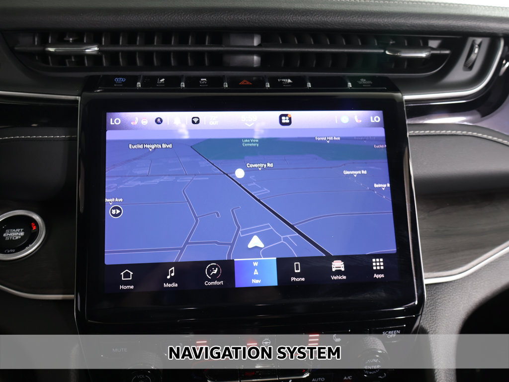 Used 2023 Jeep Grand Cherokee 4WD 4xe image 3