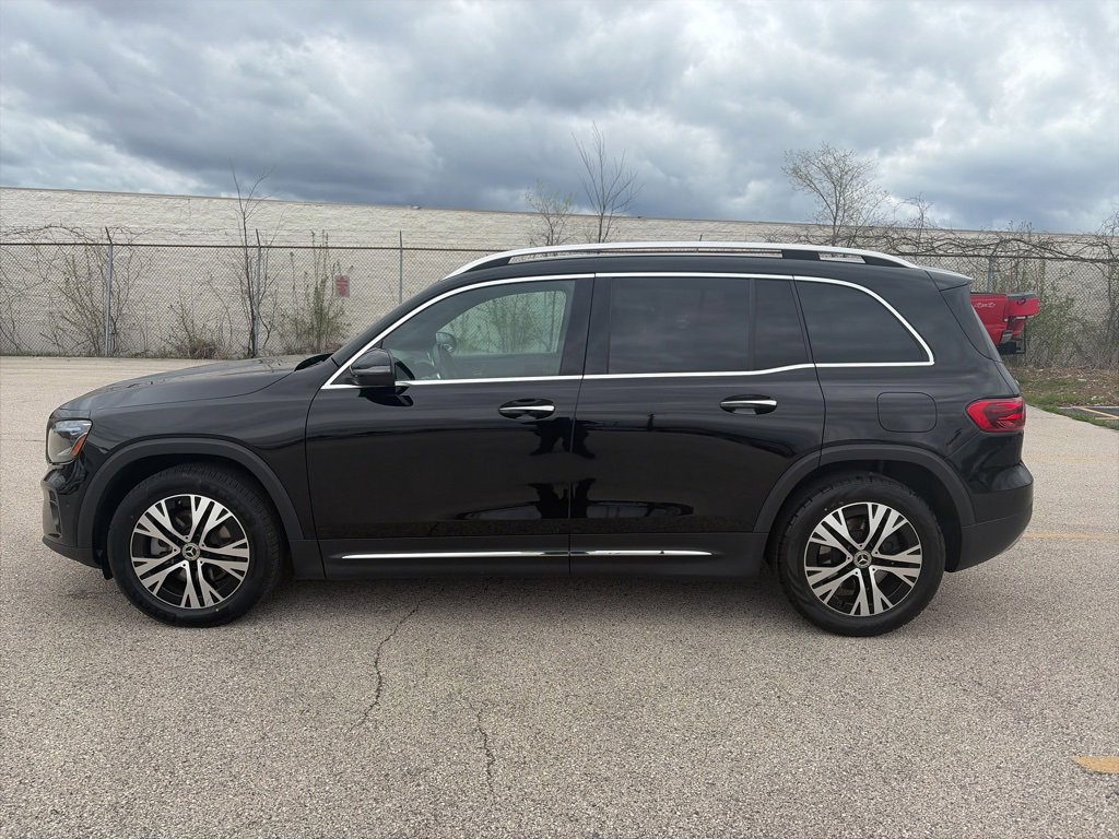 Used 2024 Mercedes-Benz GLB 250 image 2