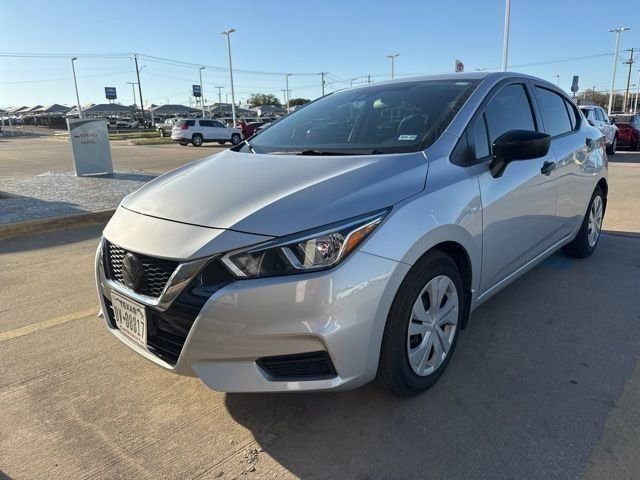 Used 2021 Nissan Versa S image 2