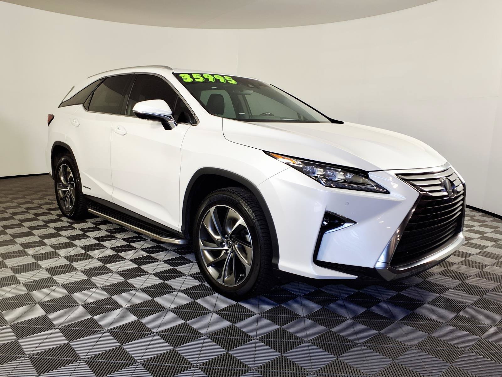 Used 2018 Lexus RX 450hL Luxury w/ Cold Area Package (CT) AWD/4WD image 3