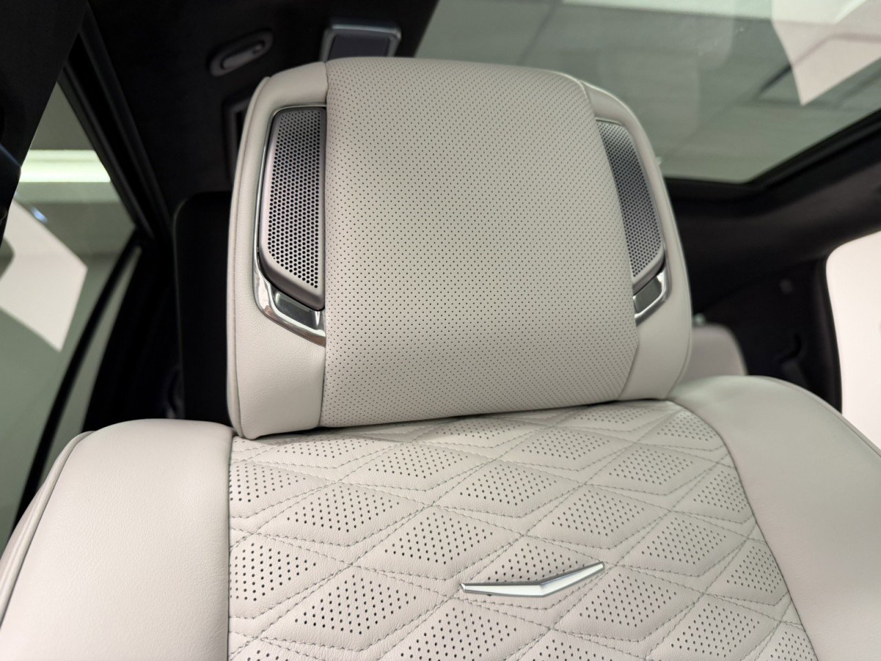 Used 2025 Cadillac Escalade V image 43