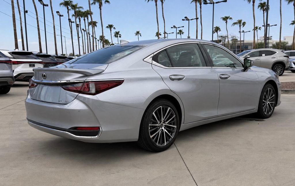 Used 2025 Lexus ES 300h w/ Premium Package FWD image 6