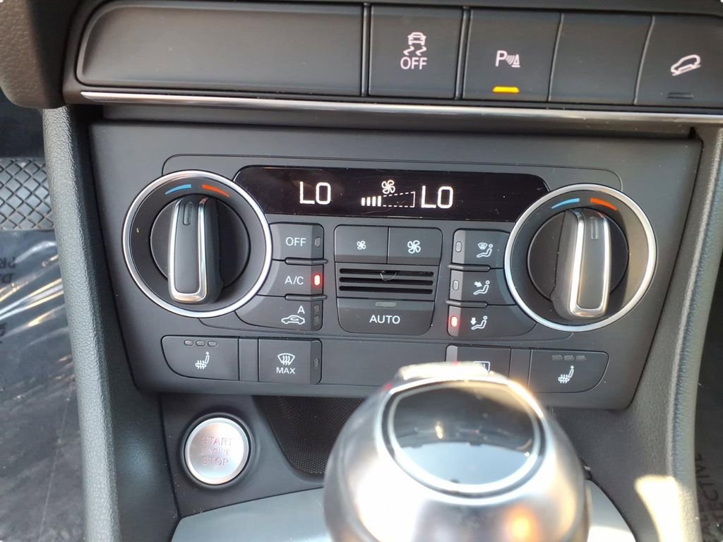 Used 2018 Audi Q3 2.0T Premium Plus w/ Premium Plus Package image 25