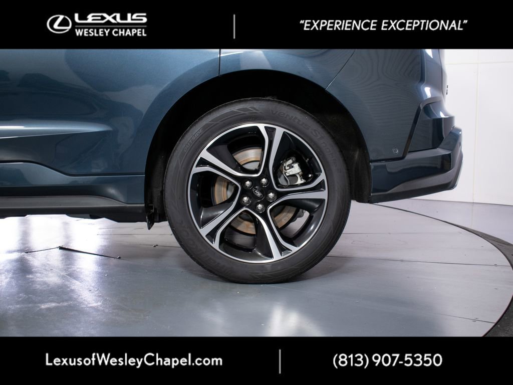 Used 2022 Ford Edge ST w/ Equipment Group 401A AWD/4WD image 11
