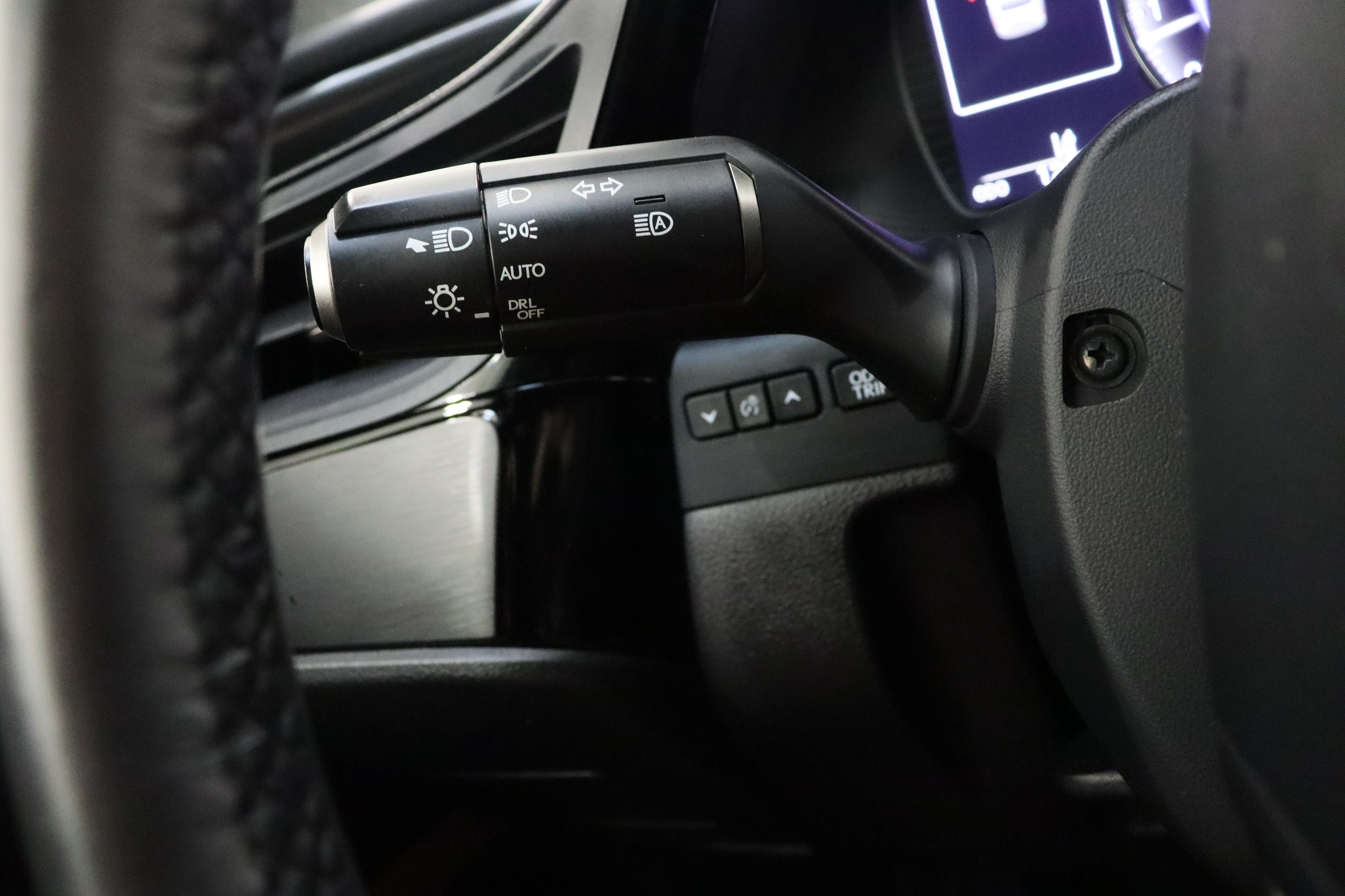 Used 2024 Lexus ES 350 w/ Accessory Package (Z1) FWD image 25