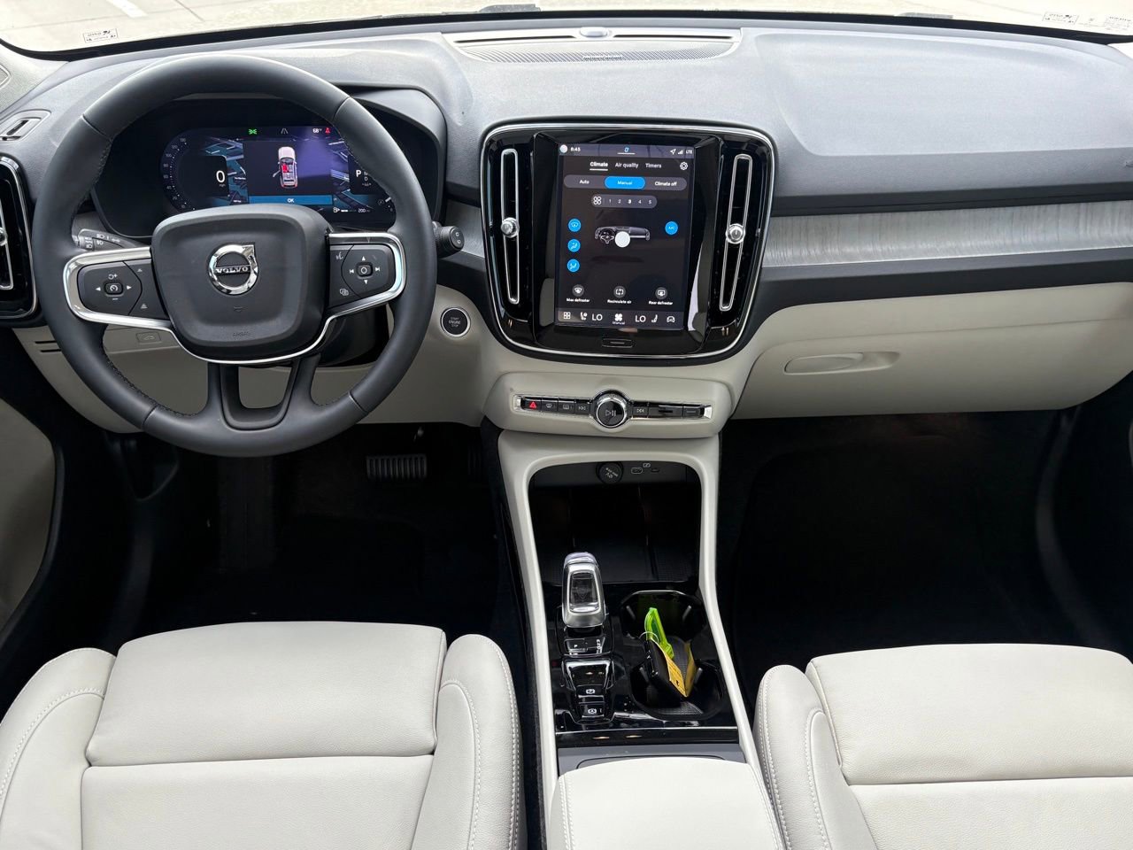 New 2026 Volvo XC40 B5 Plus w/ Protection Package Premier AWD/4WD image 10