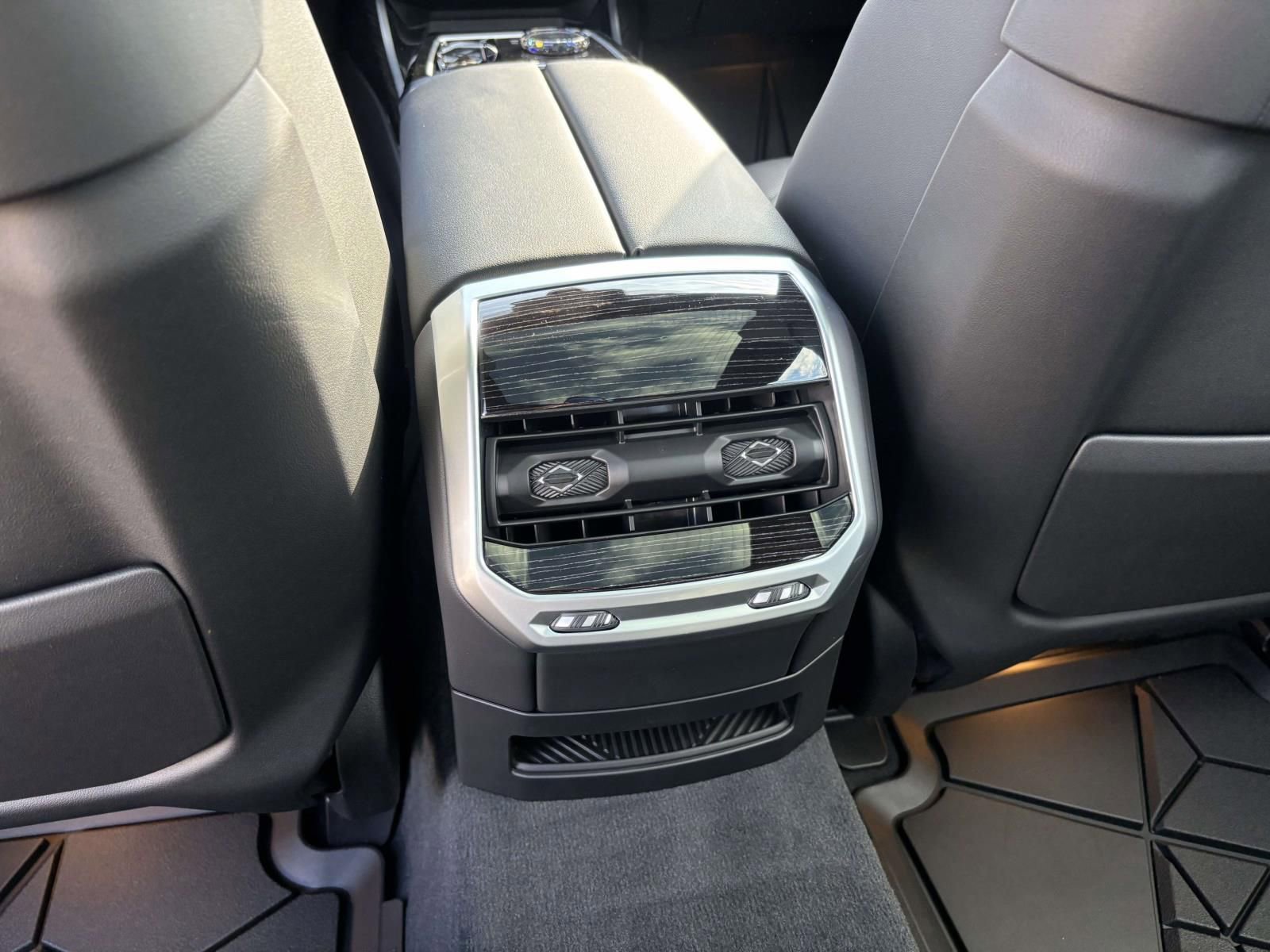 New 2026 BMW 740i xDrive image 34