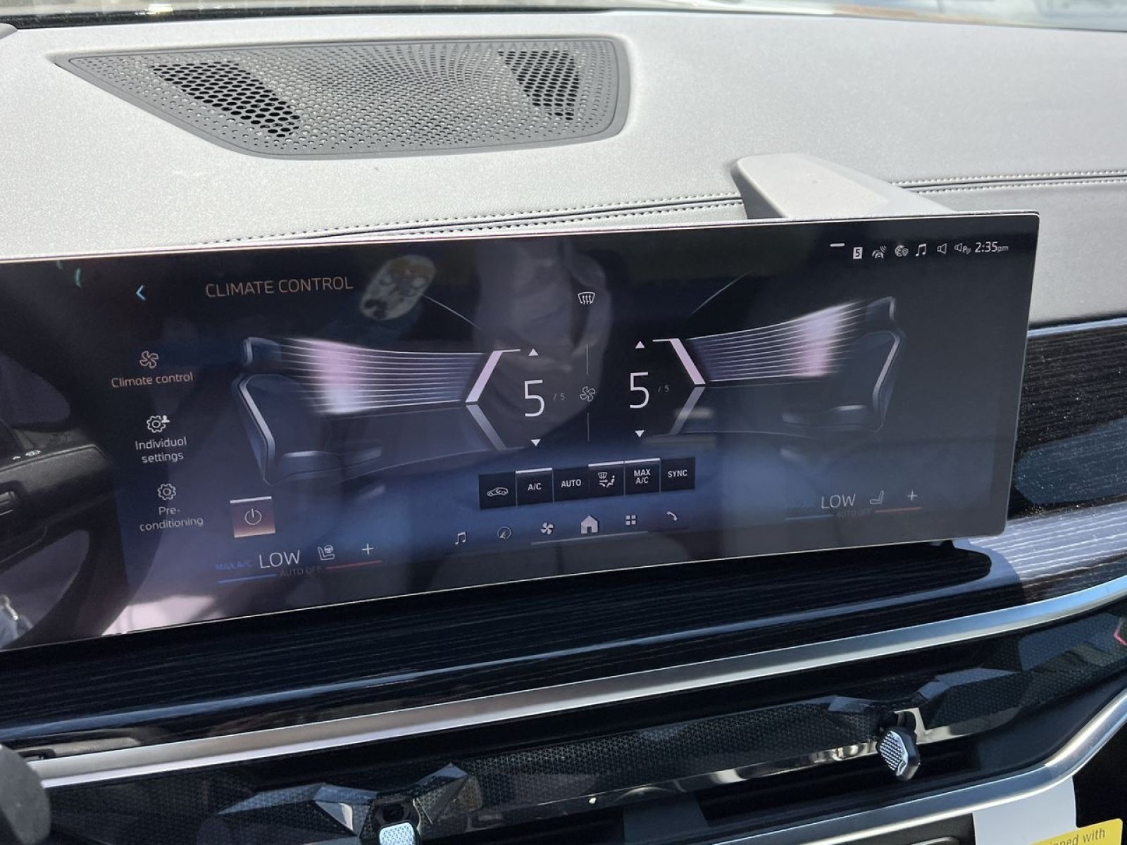 New 2026 BMW X6 xDrive40i AWD/4WD image 18