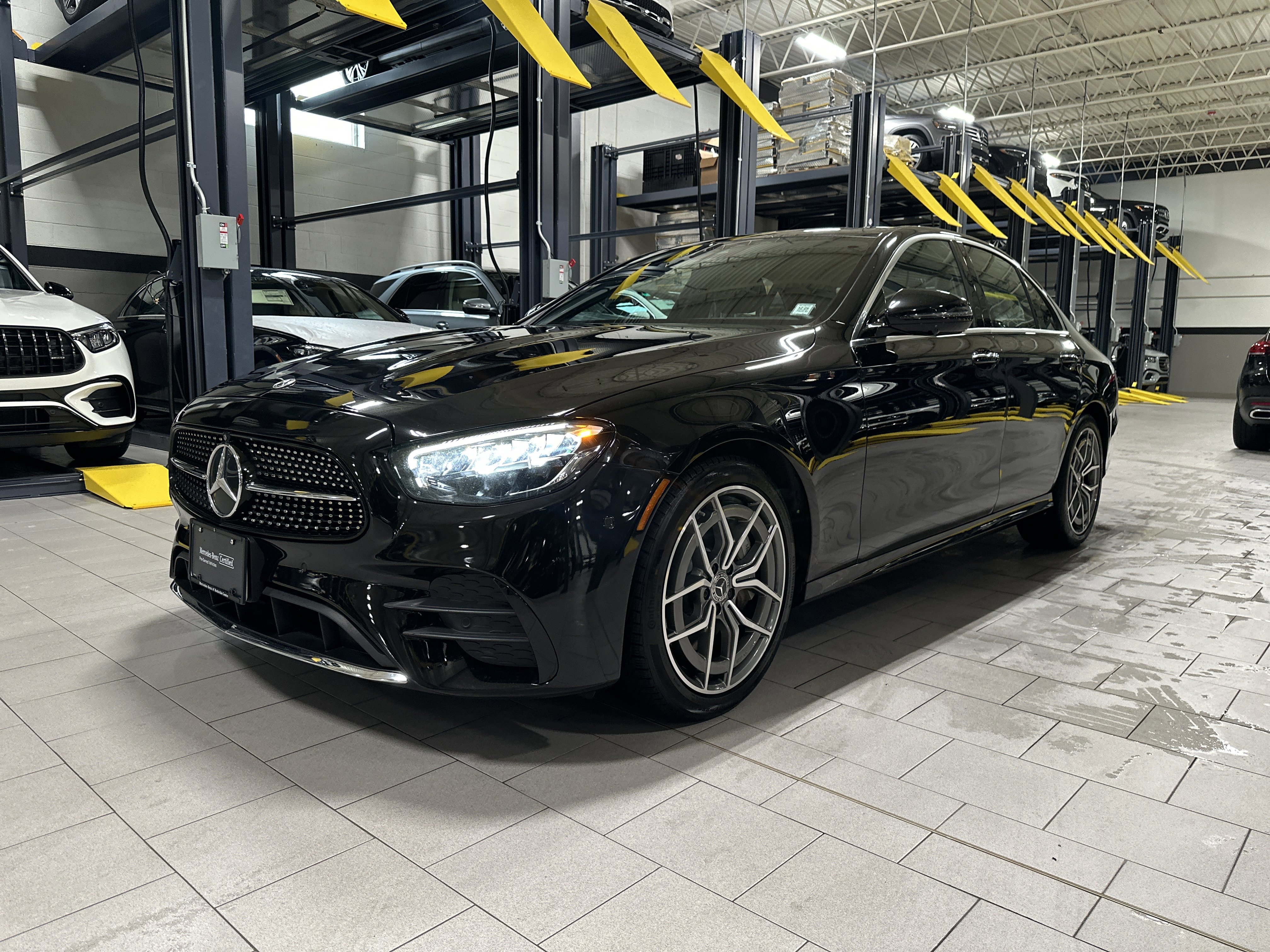 Certified 2022 Mercedes-Benz E 350 4MATIC Sedan image 17