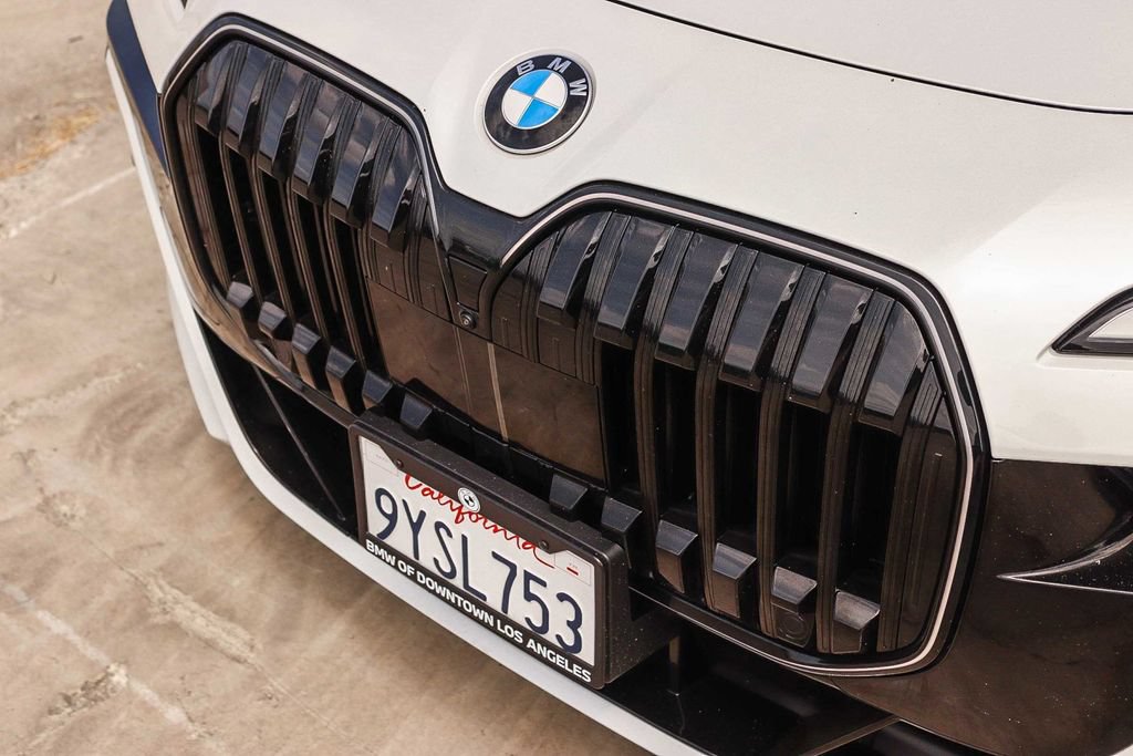 Used 2026 BMW 740i xDrive AWD/4WD image 10