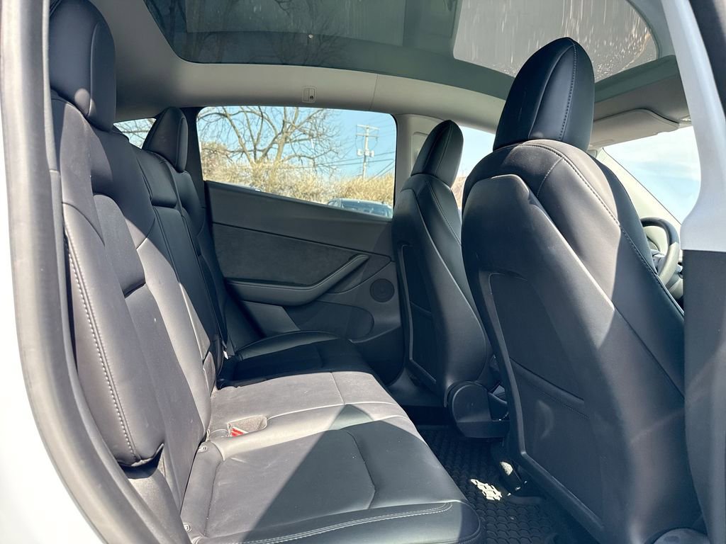 Used 2022 Tesla Model Y Performance image 25