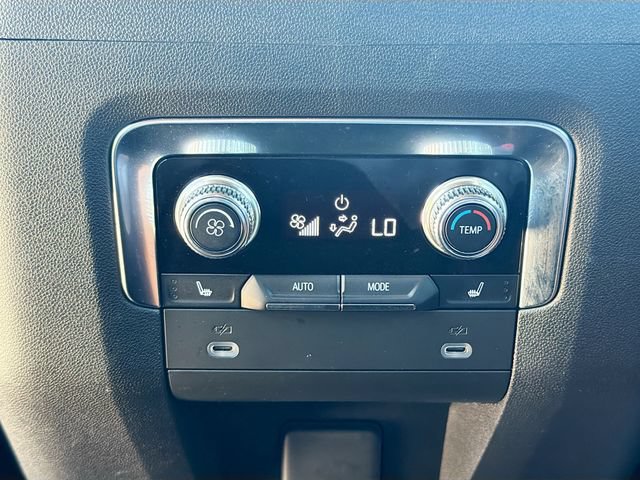 Used 2024 GMC Yukon AT4 w/ Max Trailering Package AWD/4WD image 18