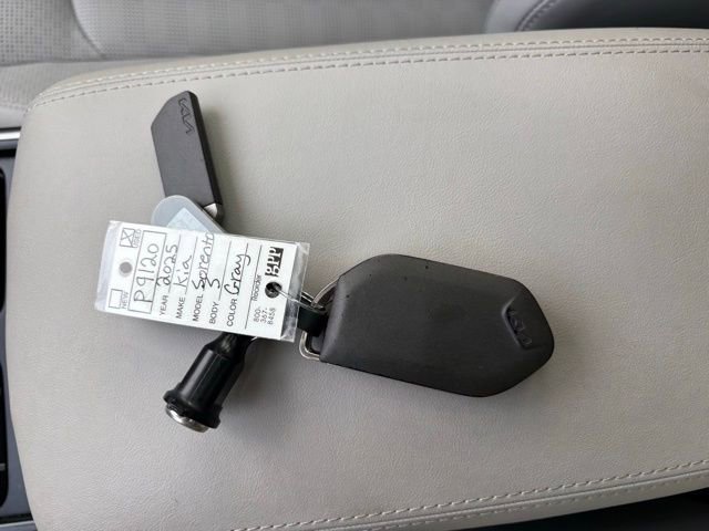 Used 2025 Kia Sorento S w/ Panoramic Sunroof Package image 6