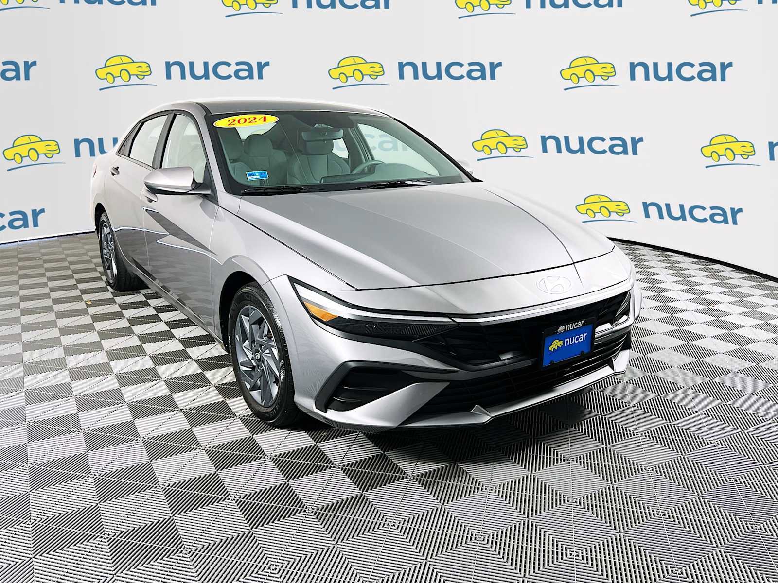 Used 2024 Hyundai Elantra SEL image 1