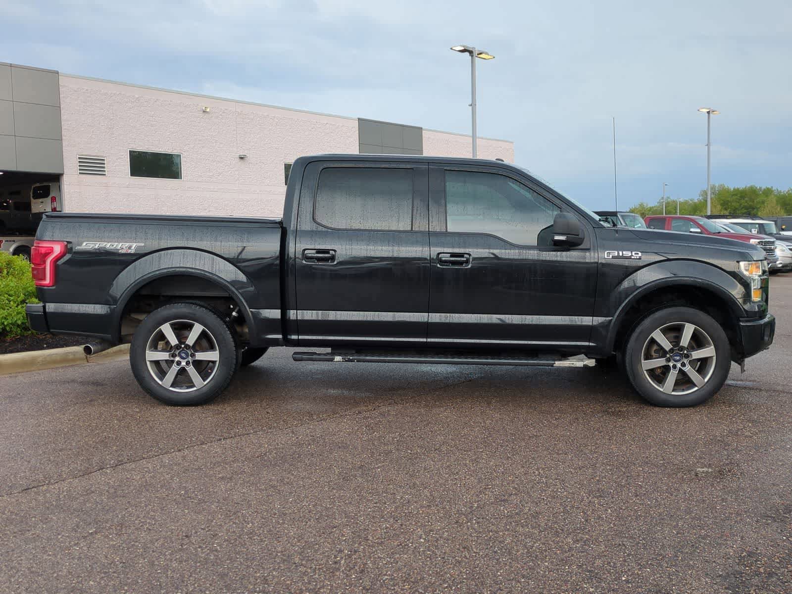 Used 2015 Ford F150 XLT w/ Equipment Group 302A Luxury AWD/4WD image 9