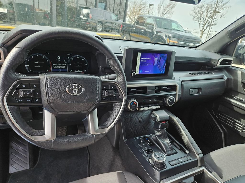 Used 2025 Toyota Tacoma TRD Off-Road image 16