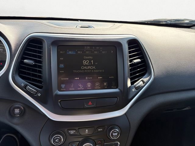 Used 2018 Jeep Cherokee Latitude Plus FWD image 22