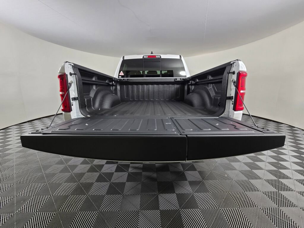 New 2026 RAM 1500 Limited w/ Off Road Group image 15