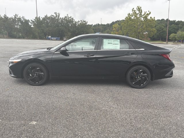 New 2026 Hyundai Elantra SEL Sport Premium FWD image 4