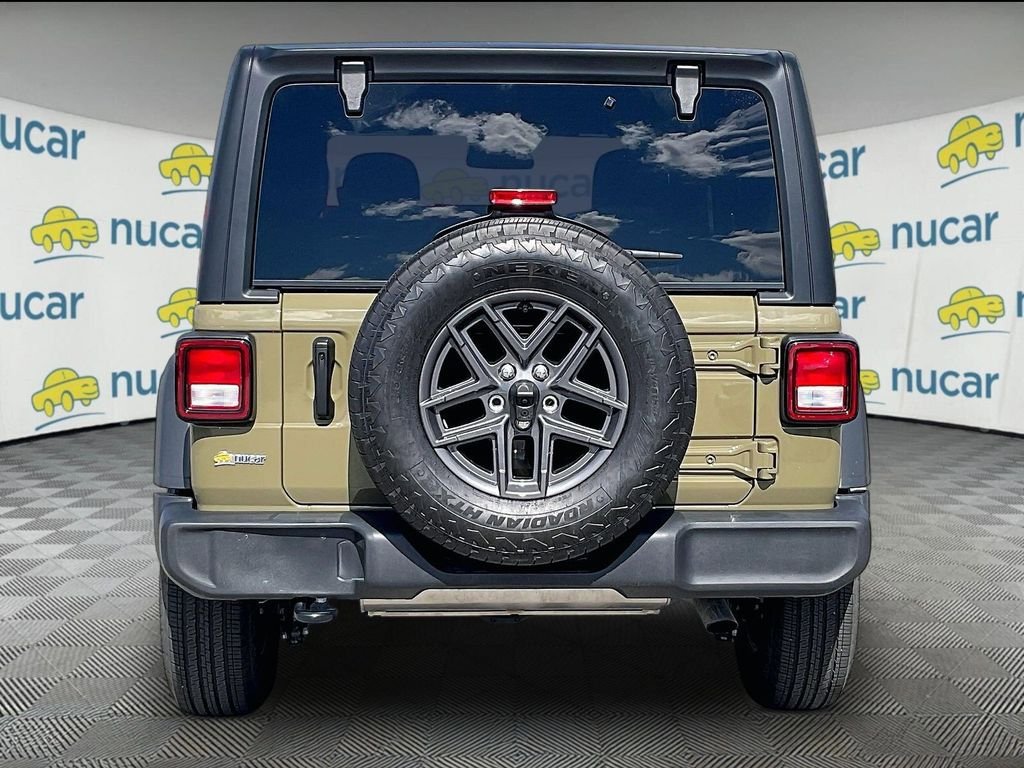 Used 2025 Jeep Wrangler Sport AWD/4WD image 5
