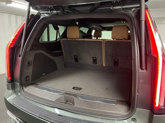Certified 2023 Cadillac Escalade ESV Premium Luxury AWD/4WD image 20