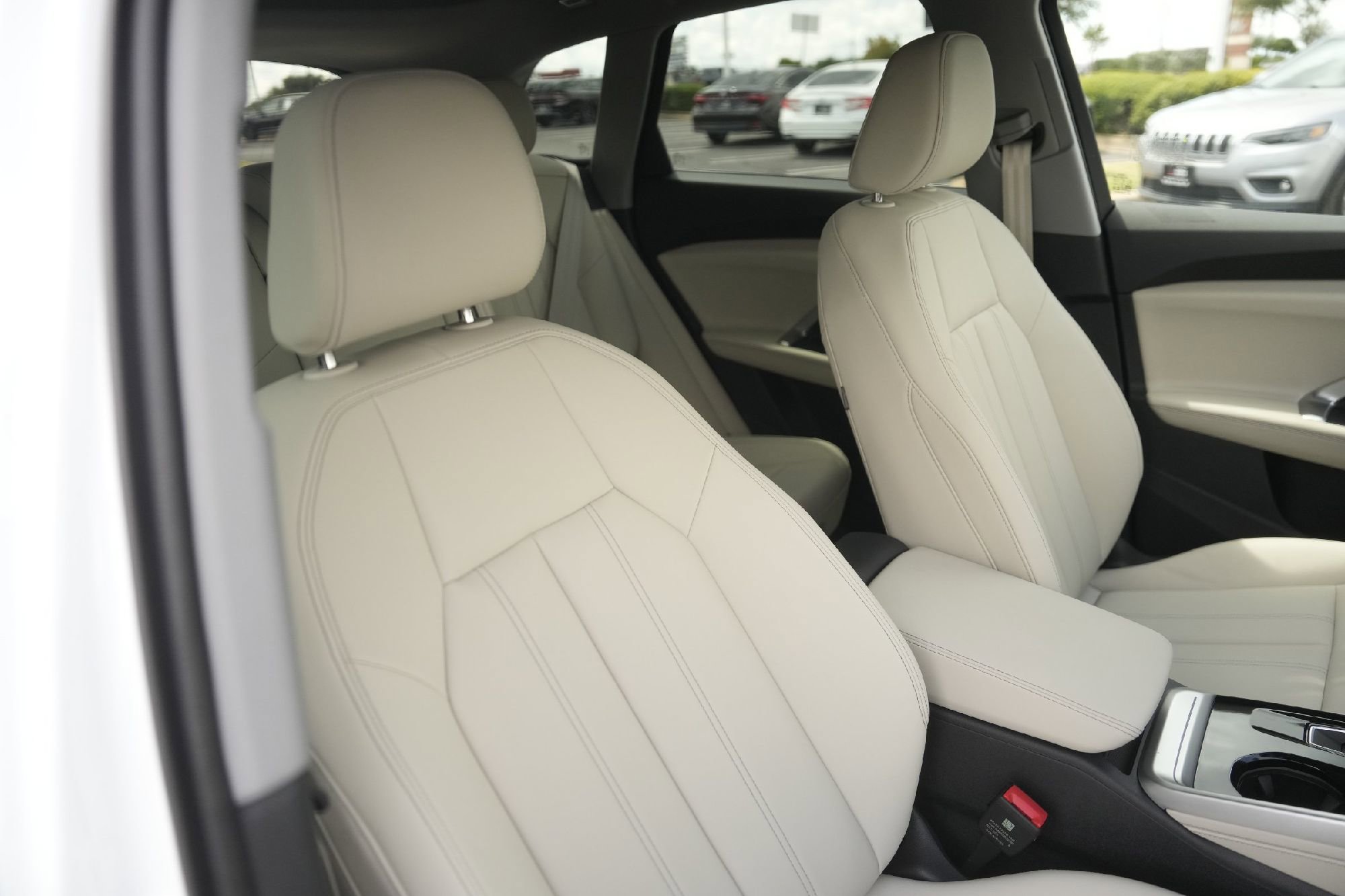 New 2025 Audi Q5 Premium image 15