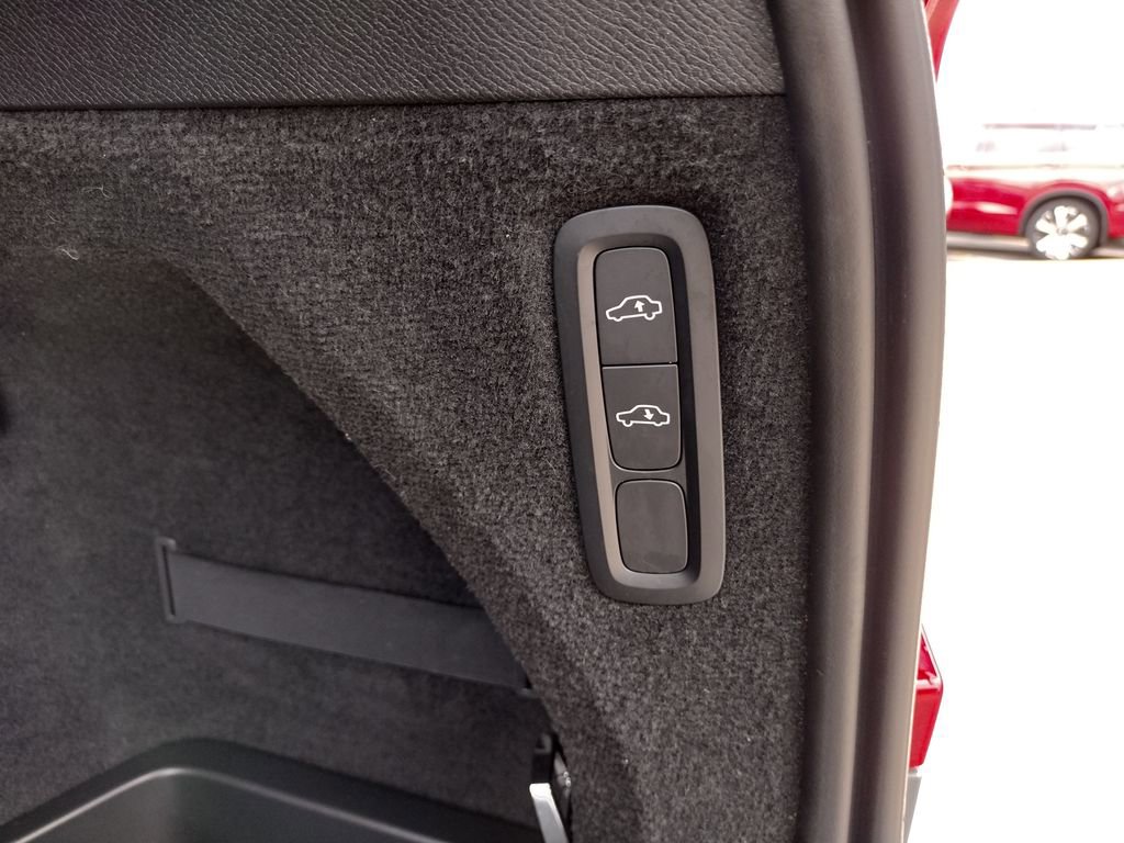 Used 2023 Volvo XC90 T8 Ultimate AWD/4WD image 25