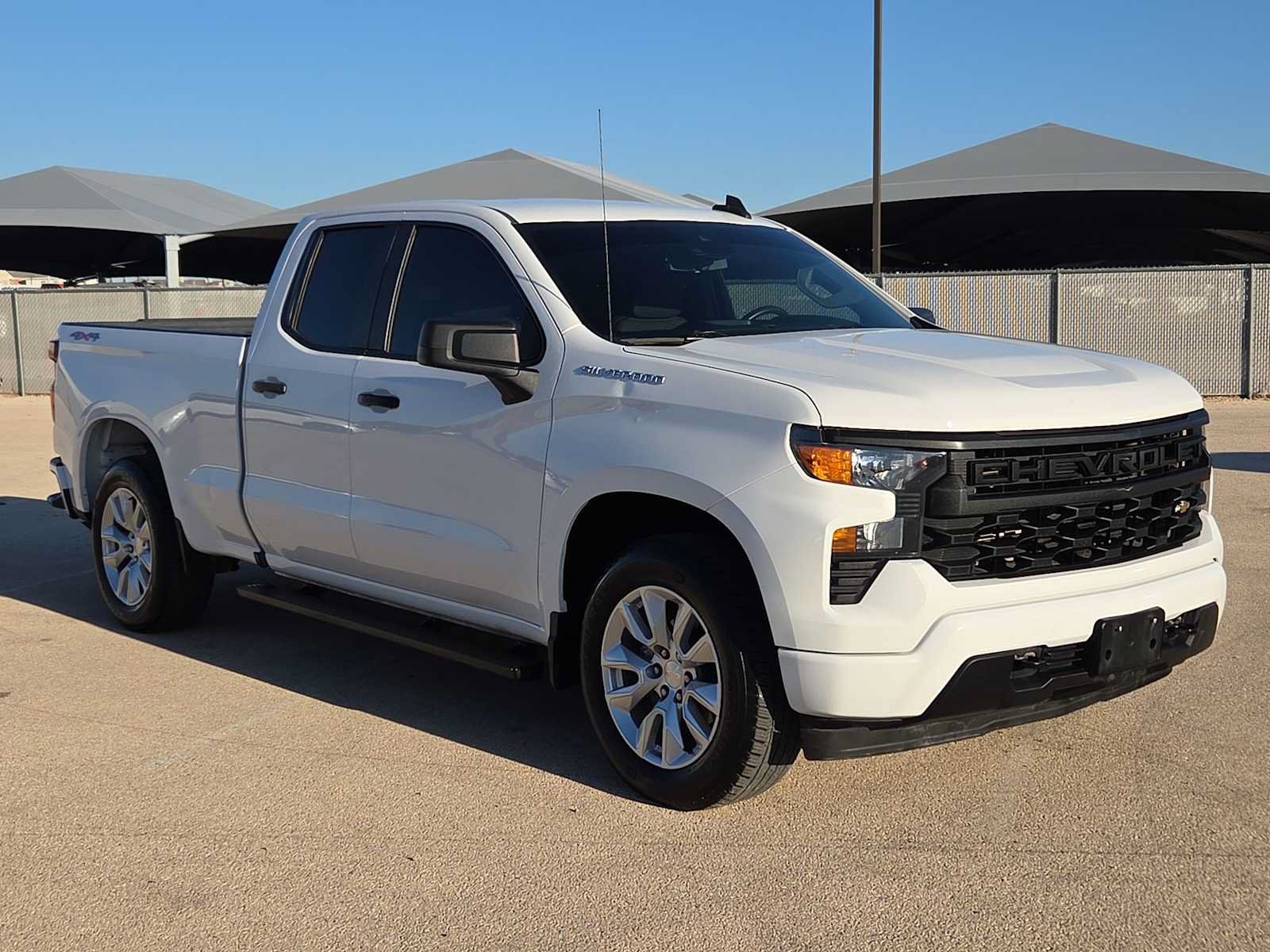 Used 2023 Chevrolet Silverado 1500 Custom AWD/4WD image 2