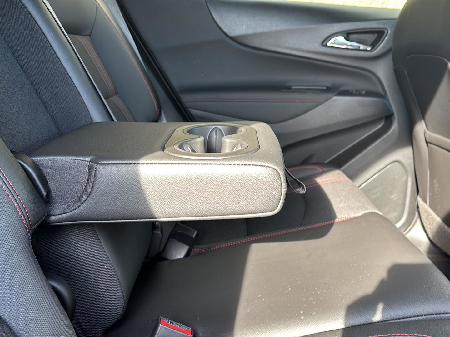 Used 2022 Chevrolet Equinox RS w/ LPO, Floor Liner Package FWD image 24