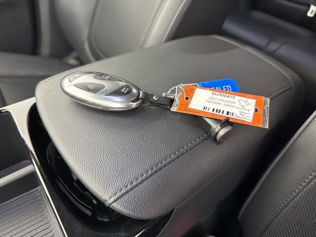 Certified 2025 Hyundai Tucson Limited image 35