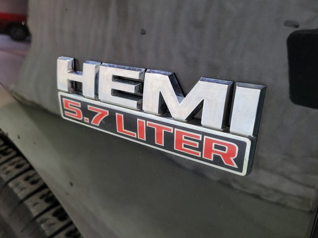 Used 2018 RAM 1500 ST w/ SXT Appearance Group image 17