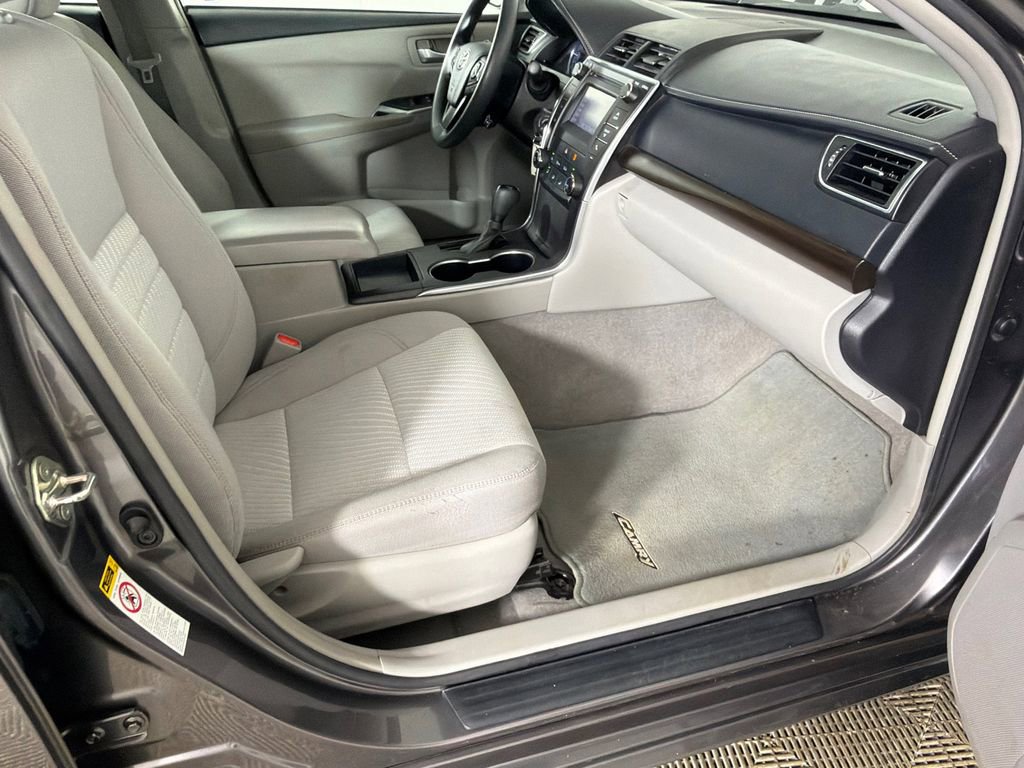Used 2017 Toyota Camry LE image 13
