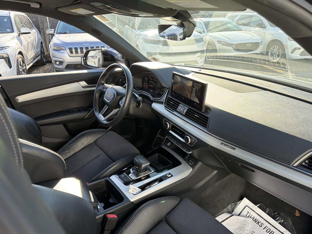 Used 2021 Audi SQ5 Premium Plus w/ Premium Plus Package image 12