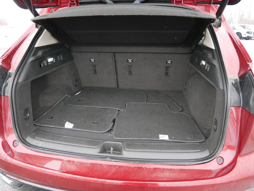 Used 2023 Buick Envision Essence w/ Sport Touring Package image 10