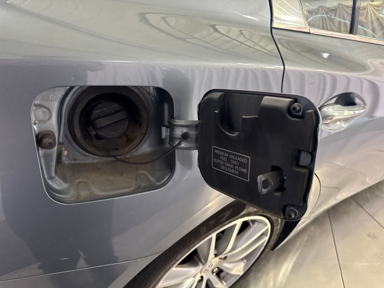 Used 2015 INFINITI Q50 Premium w/ Navigation Package RWD image 13