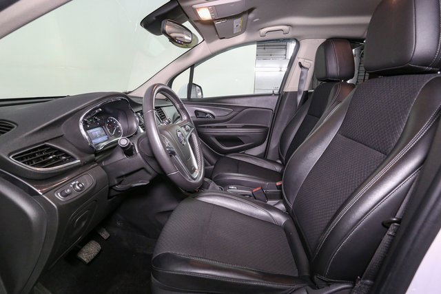 Used 2022 Buick Encore Preferred w/ Safety Package image 34