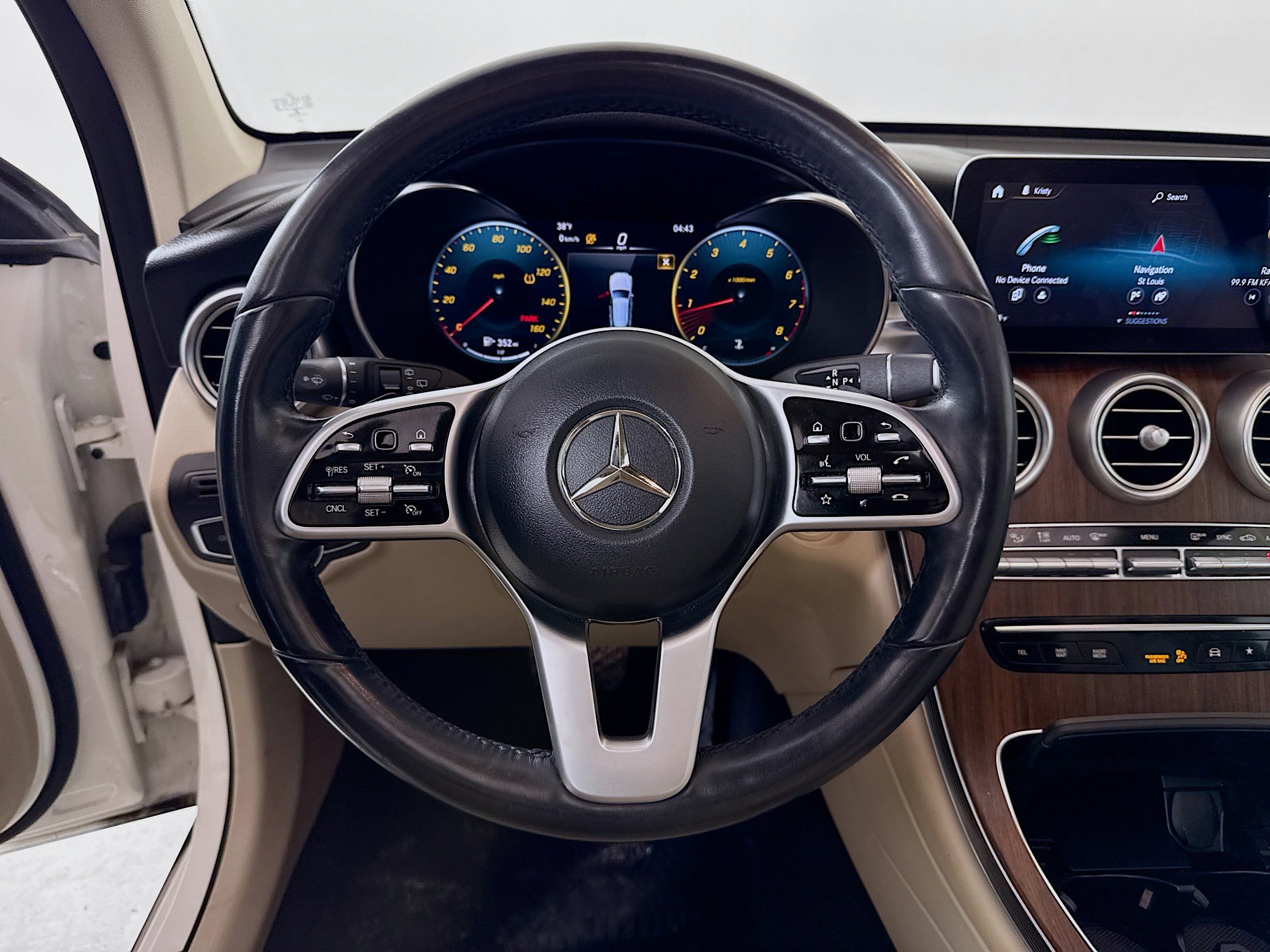 Used 2022 Mercedes-Benz GLC 300 4MATIC image 12