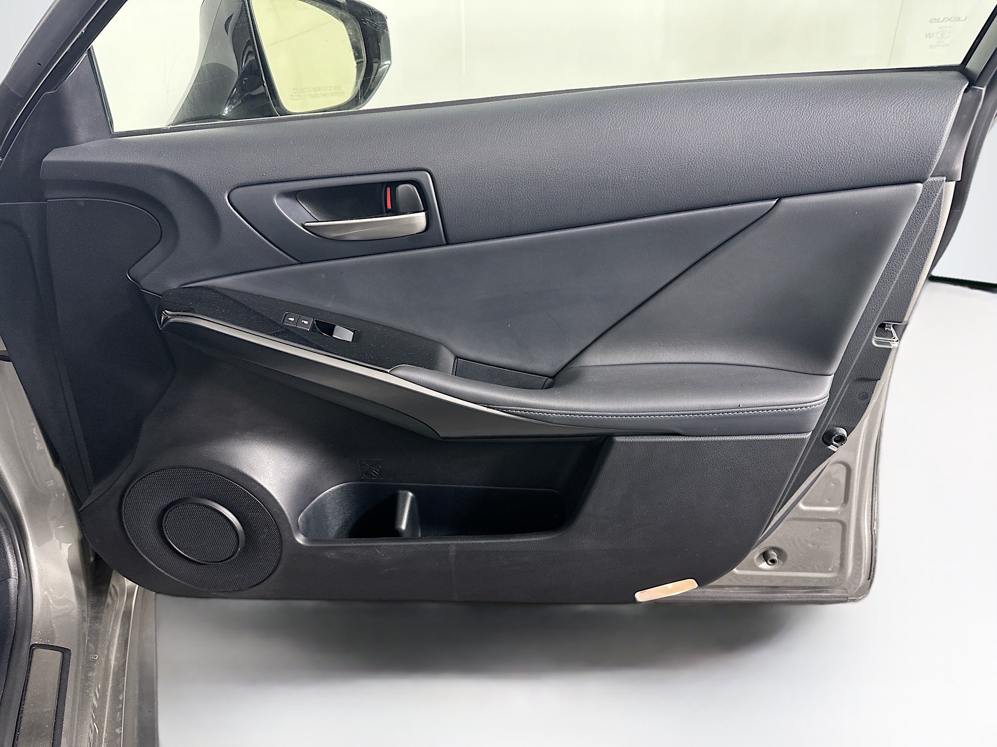 Used 2023 Lexus IS 300 w/ Comfort Package RWD image 31