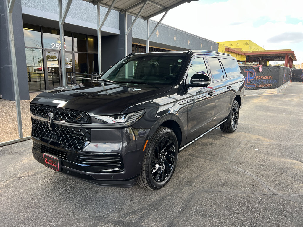 New 2025 Lincoln Navigator L Reserve w/ Jet Appearance Package image 3